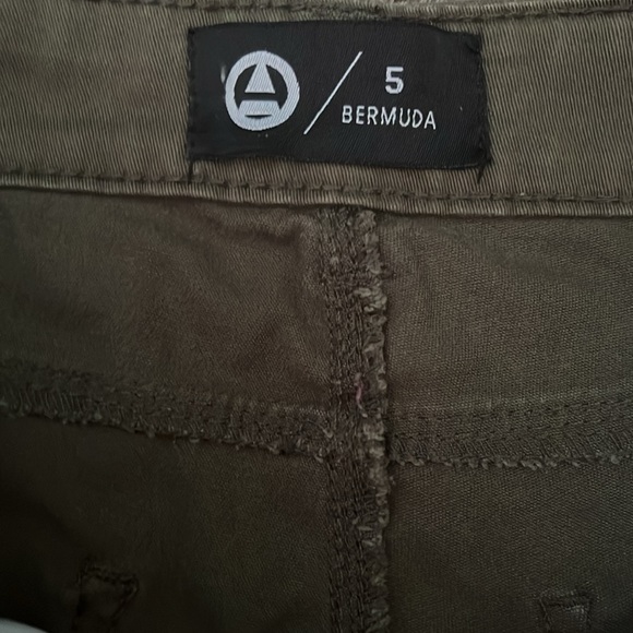 Bermuda shorts - Picture 3 of 6